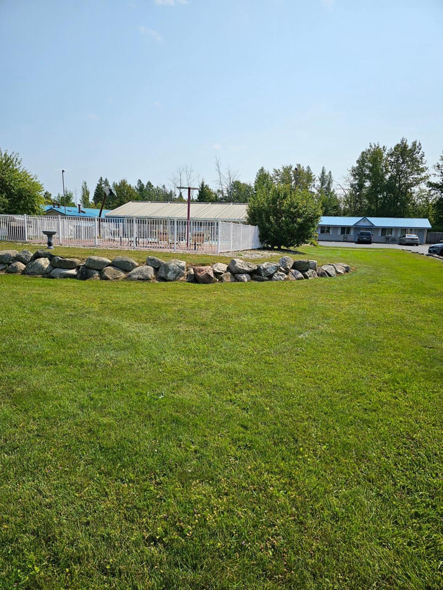 Great Lakes Inn Mackinaw City Buitenkant foto